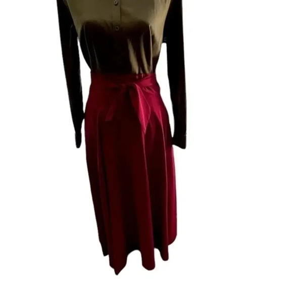 New Red Wine Colored Skirt With Self Belt‎ - Picture 1 of 2